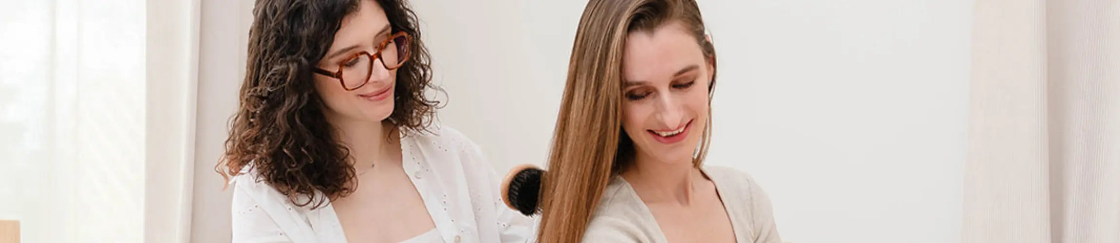 Quelle brosse à cheveux choisir selon ton type et tes besoins ? Le guide simple