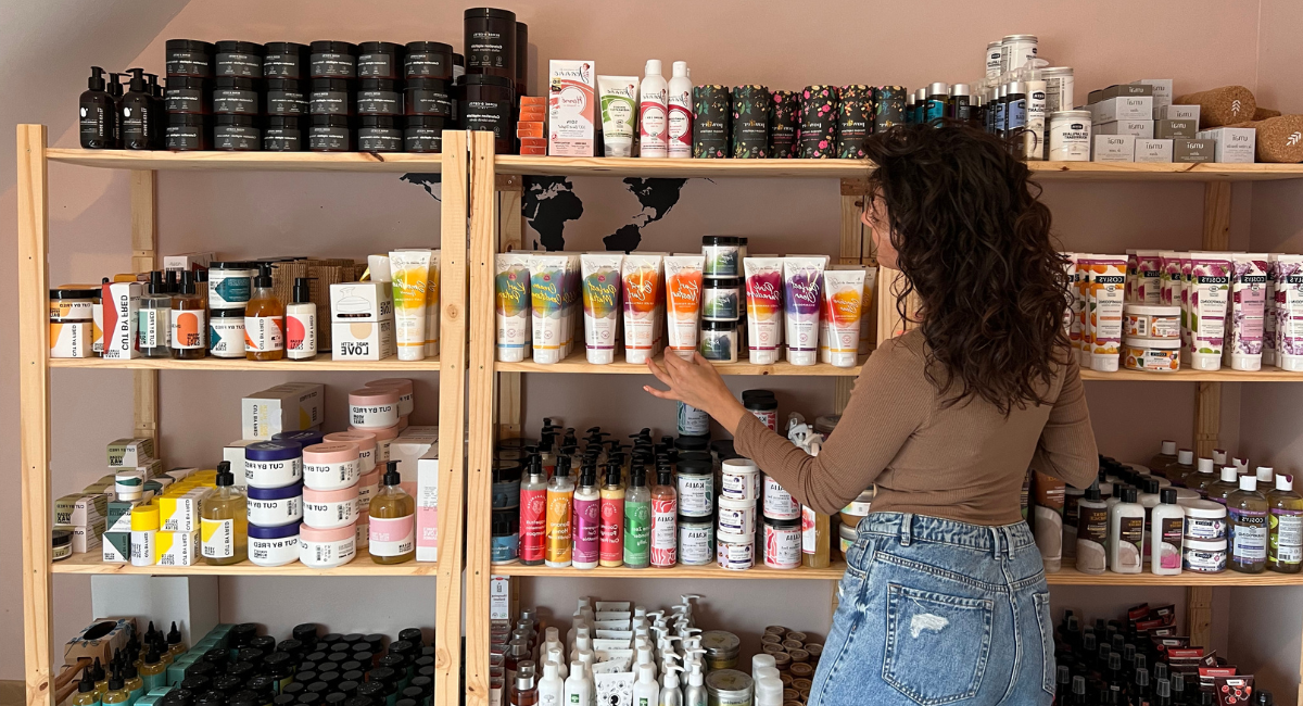 Boutique en ligne spécialisée en produits pour cheveux sains et naturels, shampoings naturels, après shampoings naturels, masques cheveux naturels, coloration végétale