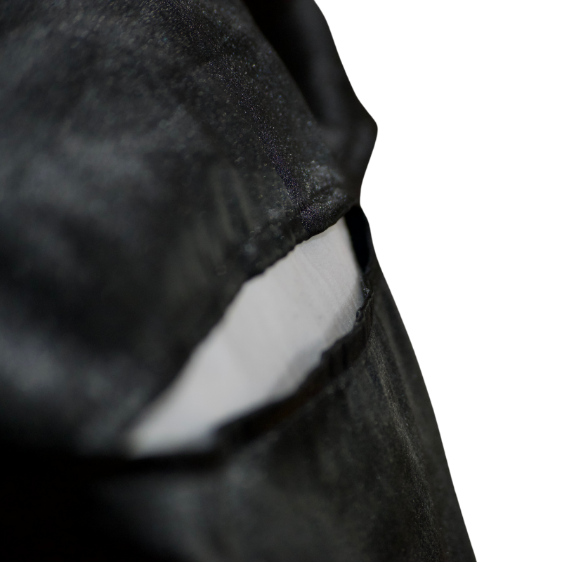 TAIE D'OREILLER EN SATIN NOIR