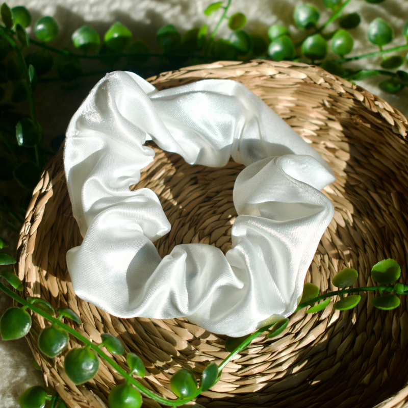 CHOUCHOU SATIN BLANC CASSÉ