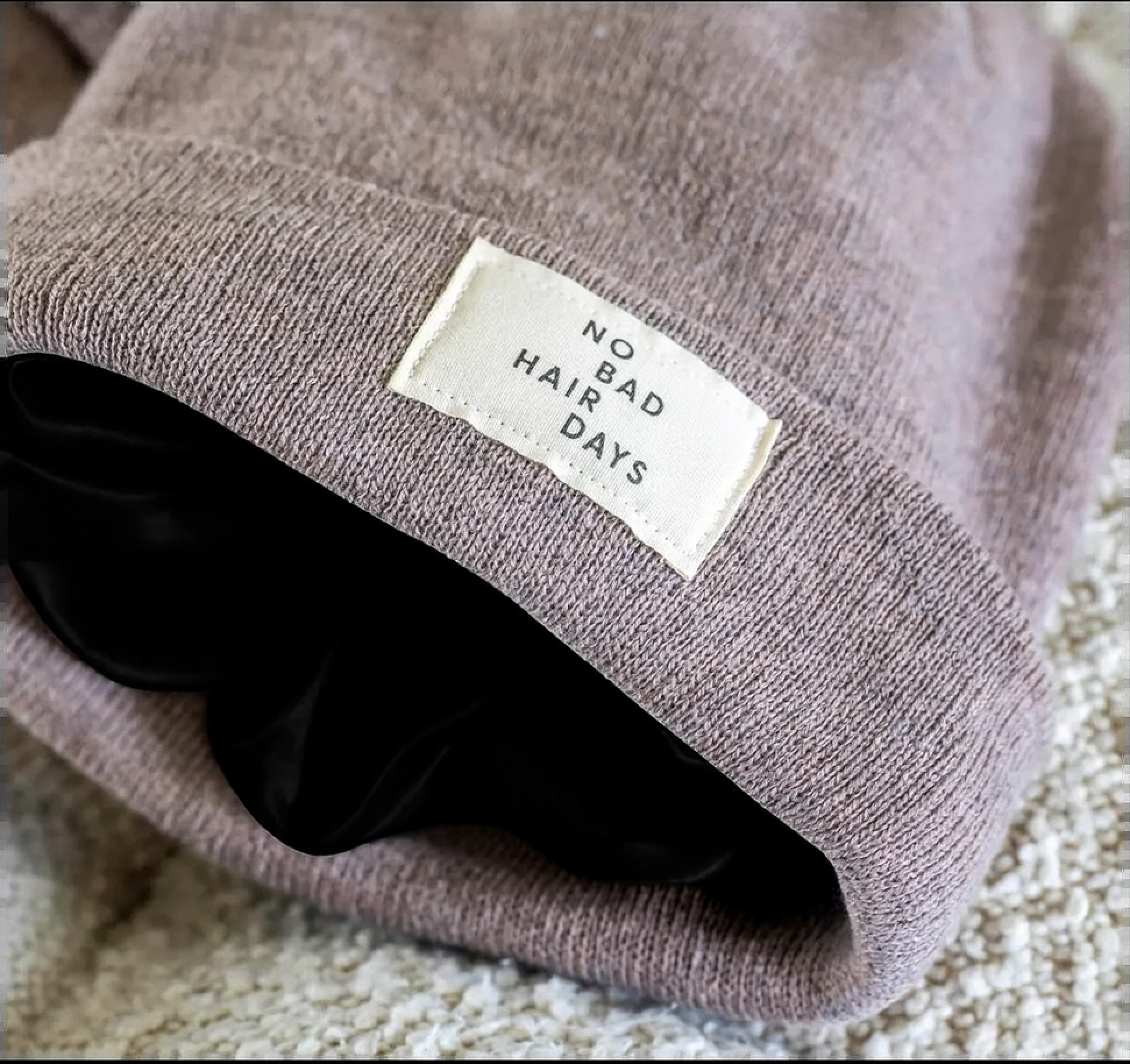 BONNET D'HIVER DOUBLÉ SATIN